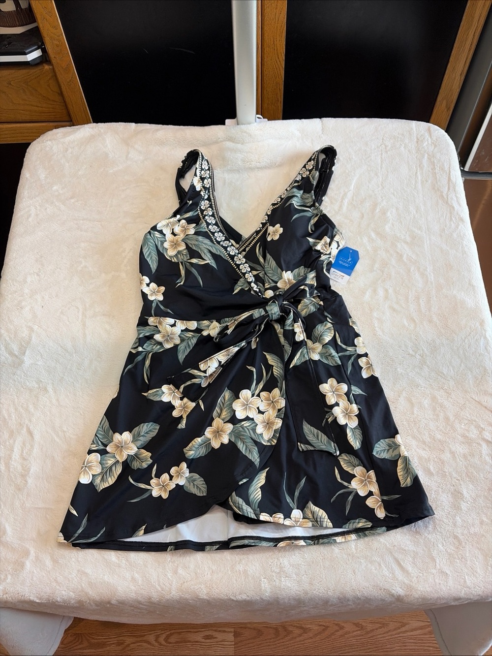 Lands' End Women’s Plumeria Print One Piece Dress Swimsuit NWT Size 12 - Picture 1 of 7